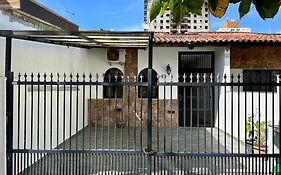 Aconchegante casa a 50m da praia